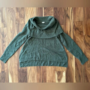 Hem & Thread Forest Green Cowl Neck Sweater size Medium